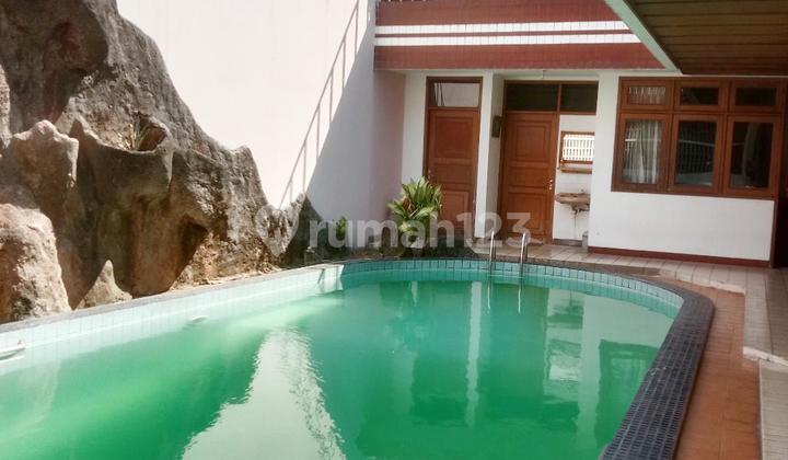 Rumah 2 Lantai di Pondok Indah Dekat Pim 2