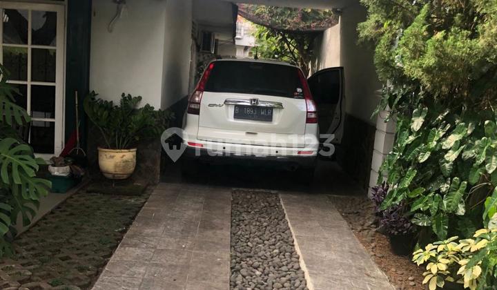 Rumah di Komplek Perumahan di Serua Ciputat, Tangerang Selatan