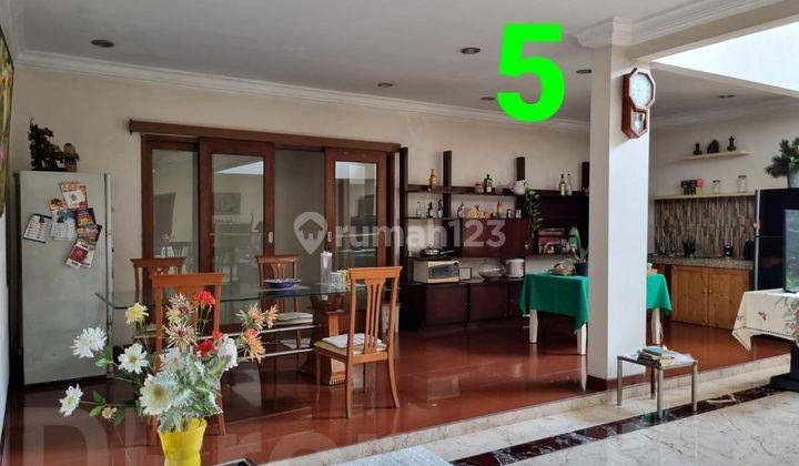 Rumah Mewah 2 Lantai Furnished Hitung Tanah di Pemata Hijau 2