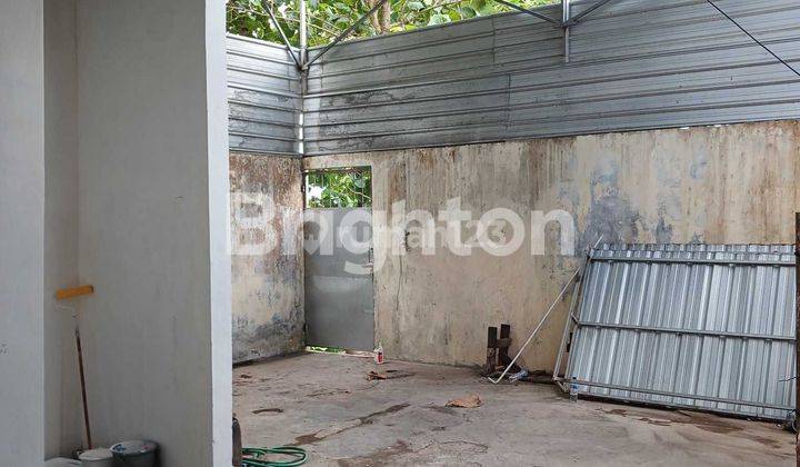 Rumah 2 lantai Plong Parkir Luas Cocok Untuk Kantor 2