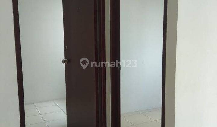 Disewa Apartemen Medit 2, 2BR Unfurnish, Tower Gardena, Lantai Tengah, View Pool, Lb. 49m2 Jakarta Barat 2