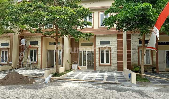 Ready-to-occupy house near UB campus. 2