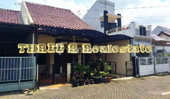 Rumah di Sulfat Pandanwangi 2 lantai bagus lokasi di depan