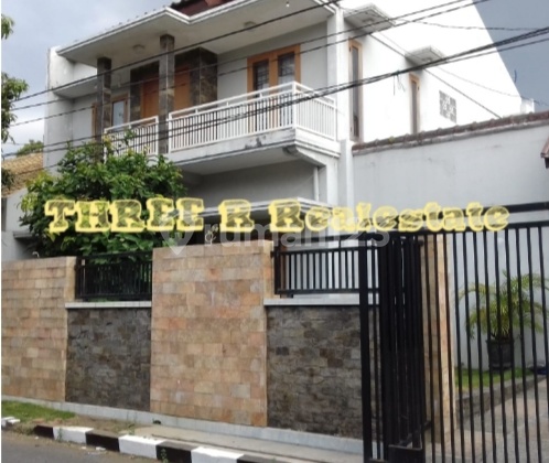 Rumah 2 lantai SHM bagus mewah di cluster eksklusif Sulfat Rumah 2 lantai SHM bagus mewah di cluster eksklusif Sulfat