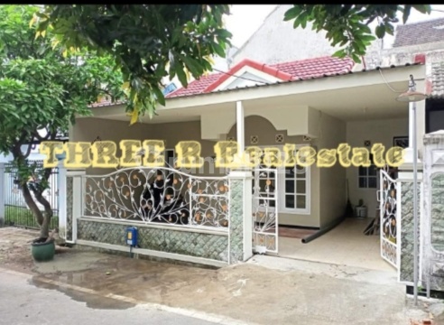 A nice house in the center of Sulfat city, with SHM certificate, ready to occupy.