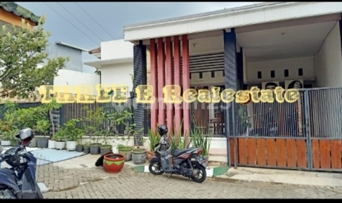 Rumah bagus pojok SHM di dekat kampus UB Soekarno Hatta