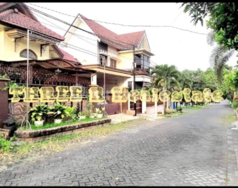 Rumah di Jalan bunga-bunga 2 Lantai Bagus hadap Selatan SHM Rumah di Jalan bunga-bunga 2 Lantai Bagus hadap Selatan SHM