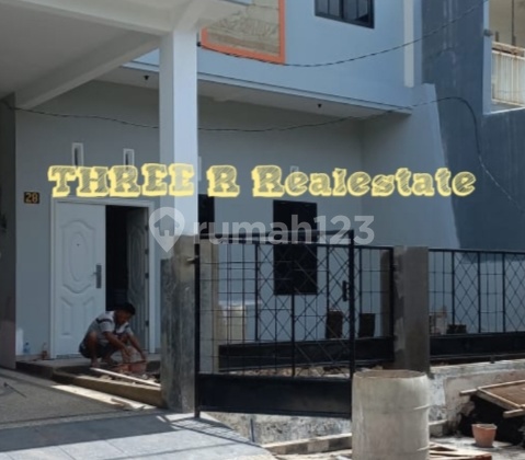 Rumah 2 Lantai di Sulfat bagus baru direnovasi siap huni