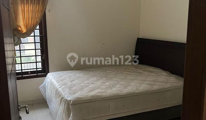 Big house with 2 carports, good price, negotiable.