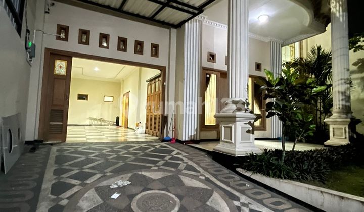 Rumah bagus mewah 3 lantai SHM di Soehat dekat area kampus 