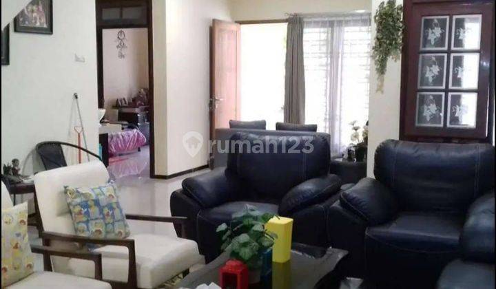 Rumah Bagus 2 Lantai SHM hadap Utara di taman Sulfat  2