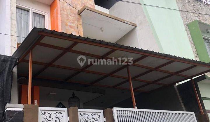 Rumah minimalis 2.5 lantai kmr tidur 4 design Bagus SHM  2