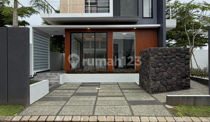 Rumah Baru Siap Huni Mewah Dalam Cluster