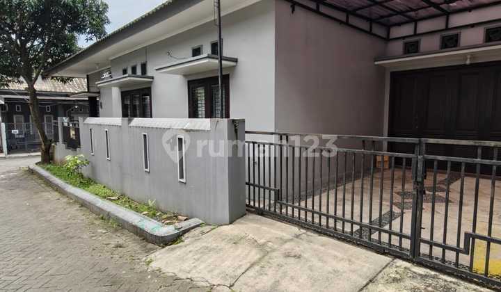 House Position Hook Bunga2 Suhat Street 2