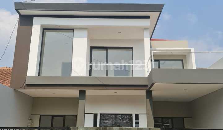 Rumah Baru Cantik di Taman Kopo Indah 3 