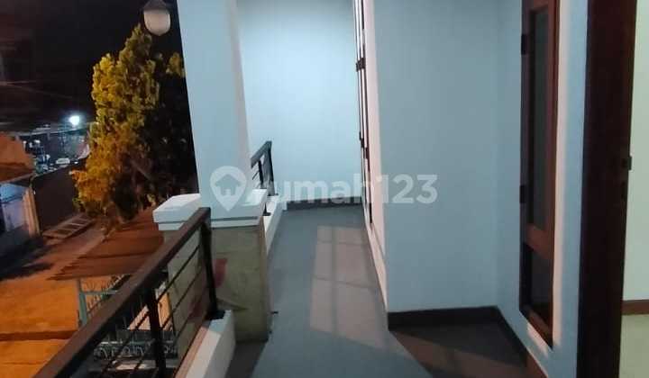 Rumah Modern 2 Lantai Siap Huni di Taman Holis 1 2