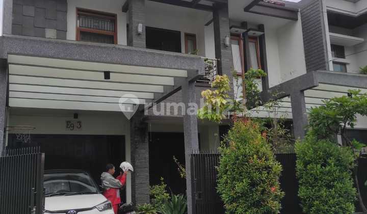 For Sale Rumah Modern Cantik di Taman Kopo Indah 3 2