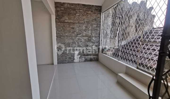 For Sale Rumah Minimalis di Taman Kopo Indah 2