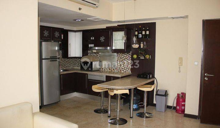 Jual Apartemen Lokasi Pusat Kota 2 Kamar Tidur Furnished 1