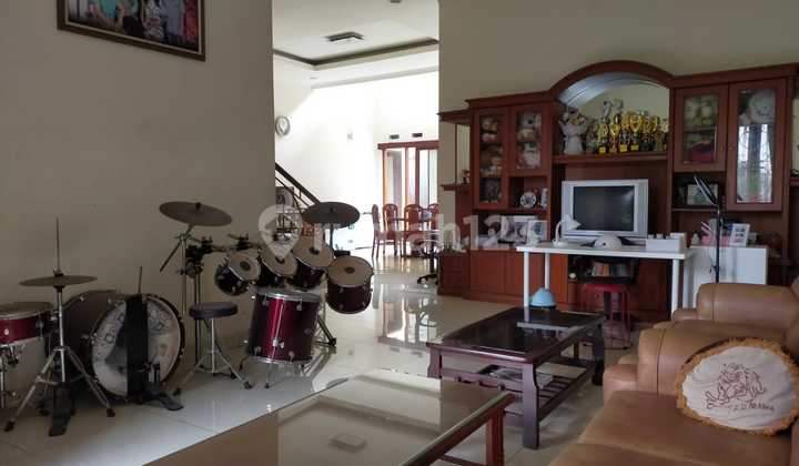 Jual Rumah 2 Lantai Di Kompleks 