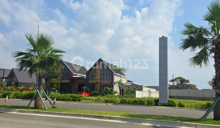 For Rent: Crown House Summarecon Gading