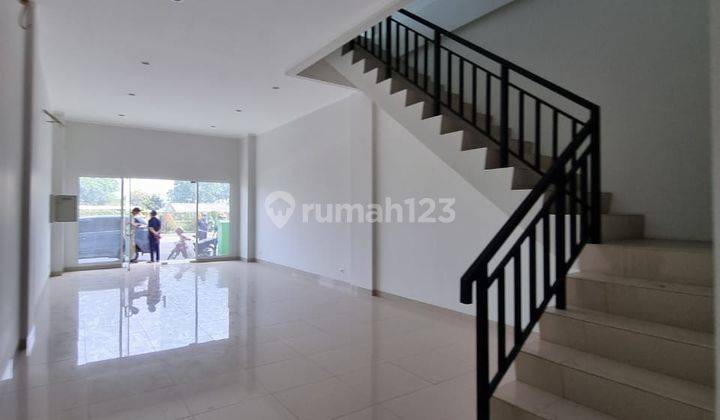 Disewakan Ruko pinggir jalan 3