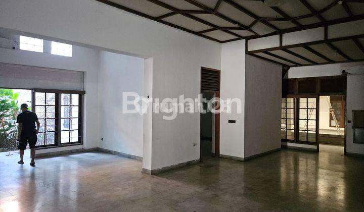 Rumah Usaha Pusat Kota Surabaya Jl. Khairil Anwar 2