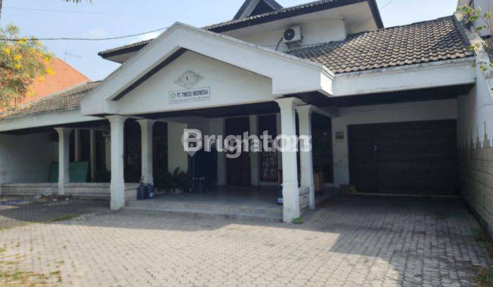 Rumah Usaha Pusat Kota Surabaya Jl. Khairil Anwar 1