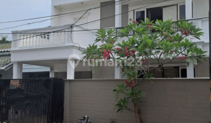 Nice 3-Story House Ready to Occupancy Just Bring Your Suitcase in Citra Garden 2 Kalideres, West Jakarta Nice 3-Story House Ready to Occupancy Just Bring Your Suitcase in Citra Garden 2 Kalideres, West Jakarta