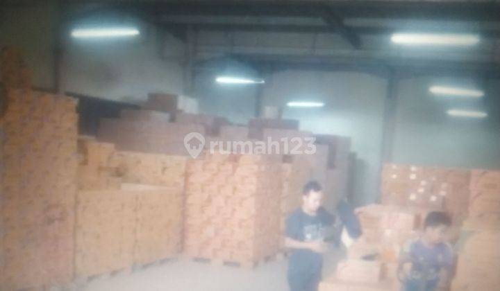 Gudang bagus 5 lantai turun harga di sumur bor Cengkareng jakarta barat 2