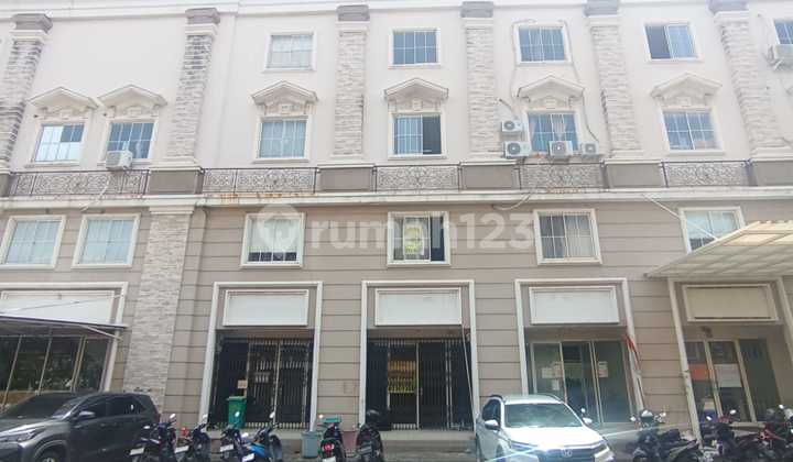 For Rent: Ruko in CBD Green Lake City, Duri Kosambi, West Jakarta For Rent: Ruko in CBD Green Lake City, Duri Kosambi, West Jakarta