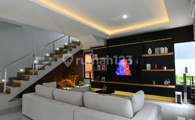Dijual Rumah Kencana Loka, Full Furnished BSD City Tangerang 2