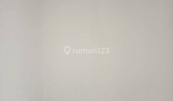 Rumah Cantik Minimalis Siap huni Lokasi Strategis Di Kota Depok  11