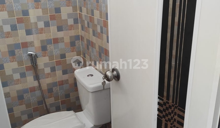 DP 0 Dijual rumah murah di 2 lantai Lokasi Strategis deket Tol  5