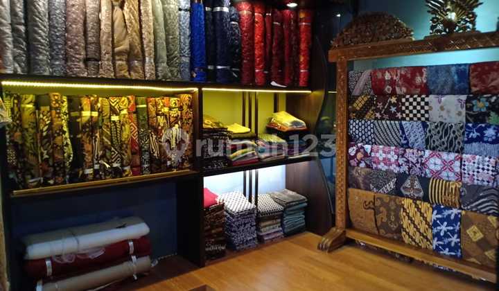 Rumah/ruang Usaha Strategis Siap Pakai Di Laweyan Solo 2