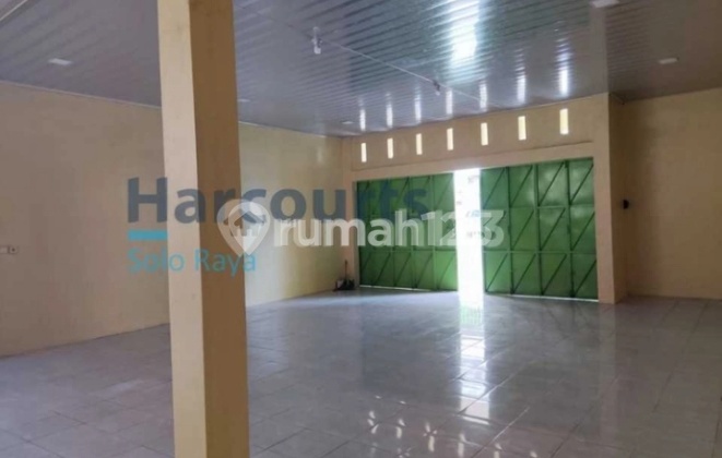 Strategic Ready-to-Use Shop House in Palur Karanganyar Solo 2