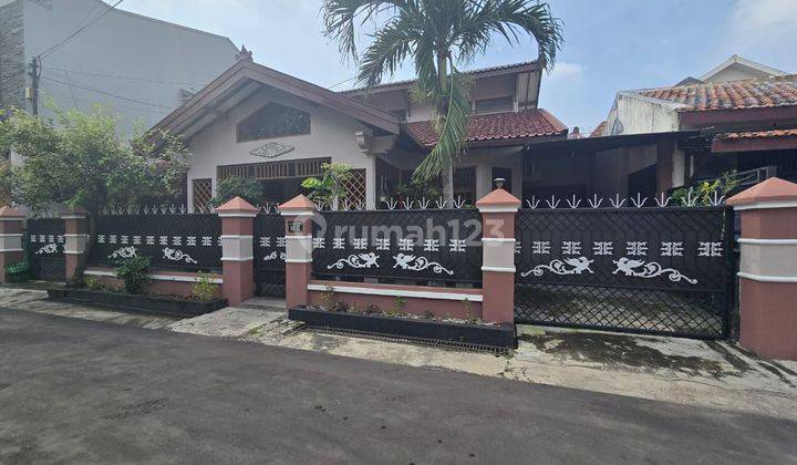 Rumah Bagus Strategis Siap Pakai Di Manahan Banjarsari Solo  1