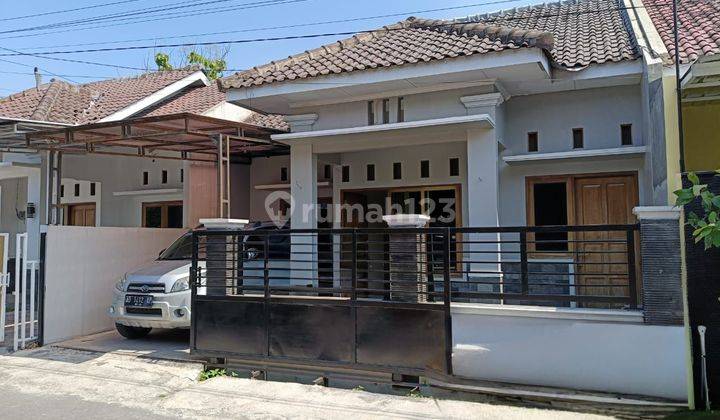 Rumah Bagus Strategis Siap Pakai Di Colomadu Solo  1