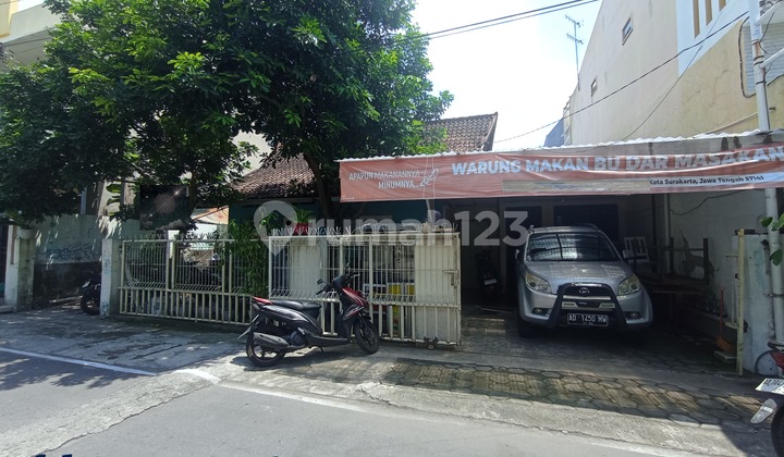 Strategic Land Calculation House in Penumping Laweyan Solo