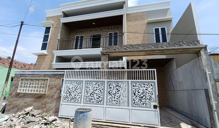 Rumah Bagus Baru Gress Siap Pakai Di Laweyan Solo