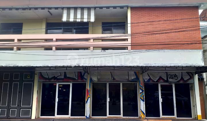 Strategic Shop House in Wirobrajan Yogyakarta 2