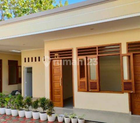 Rumah bagus strategis siap pakai 1