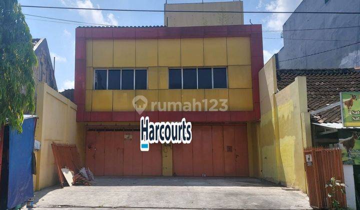 Ruko 3lantai strategis siap pakai 1