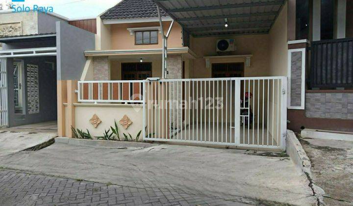 Rumah Bagus Strategis Siap Pakai Di Jebres Solo 1