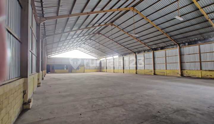 Ready-to-Use Strategic Warehouse on West Ring Road Sleman Yogyakarta