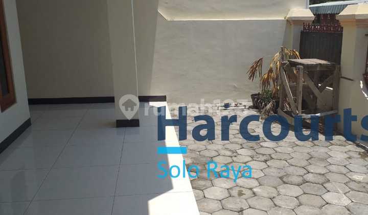 Rumah Bagus Strategis Di Mojosongo Solo 2