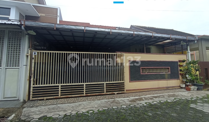 Rumah Bagus Strategis Siap Pakai di Colomadu Sololo