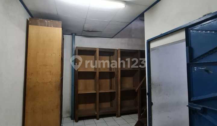 Ruang Usaha Strategis Siap Pakai di Serengan Solo Ruang Usaha Strategis Siap Pakai di Serengan Solo