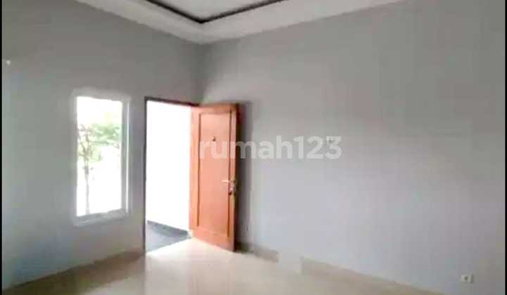 Good Strategic Ready-to-Use Cluster House in Gentan Solo