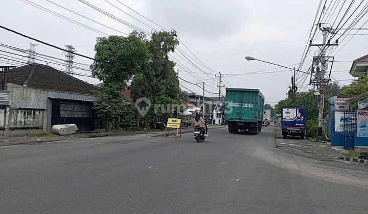 Rumah Hook Hitung Tanah Strategis Di Jajar Laweyan Solo 2